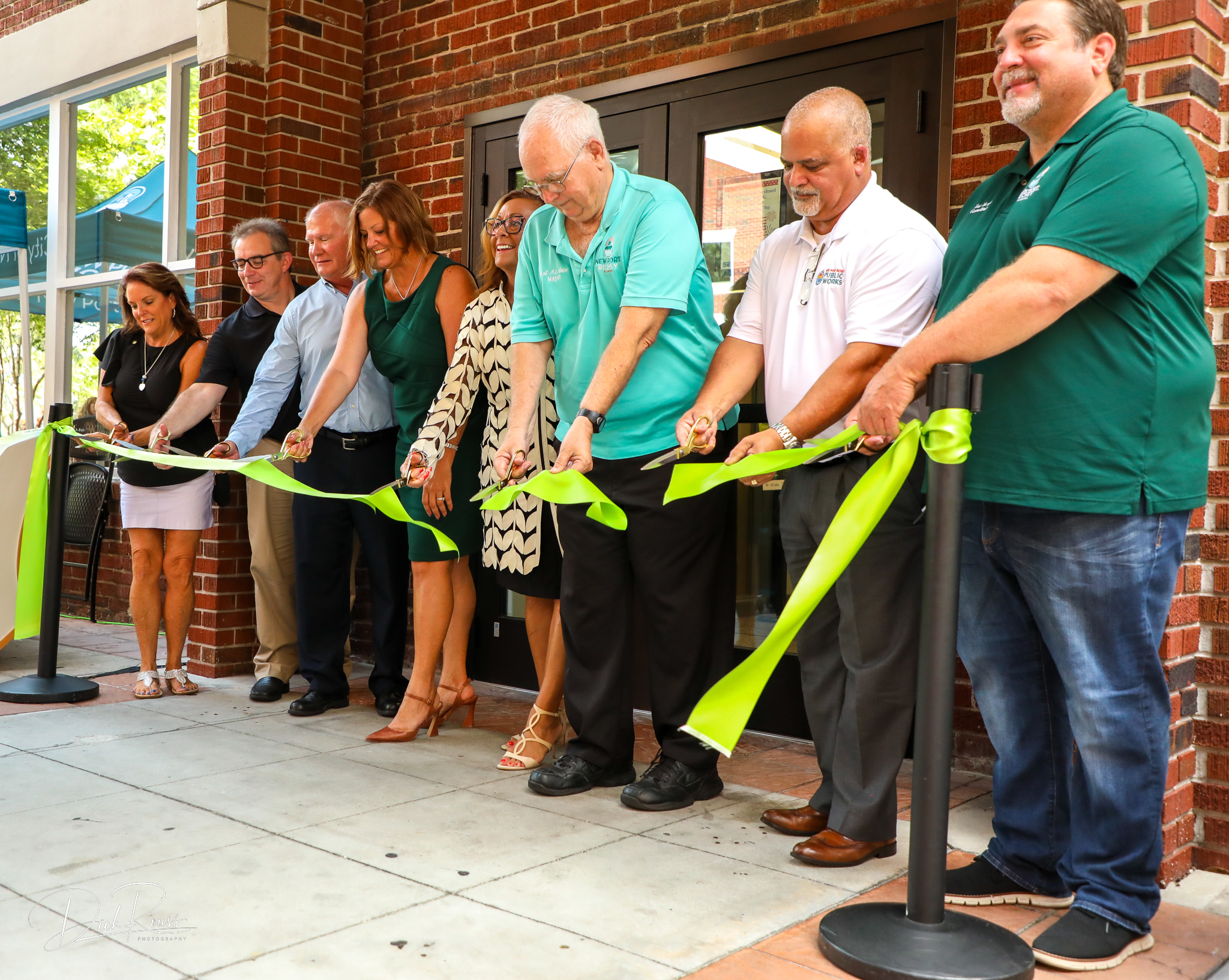 Ribbon Cutting.jpg