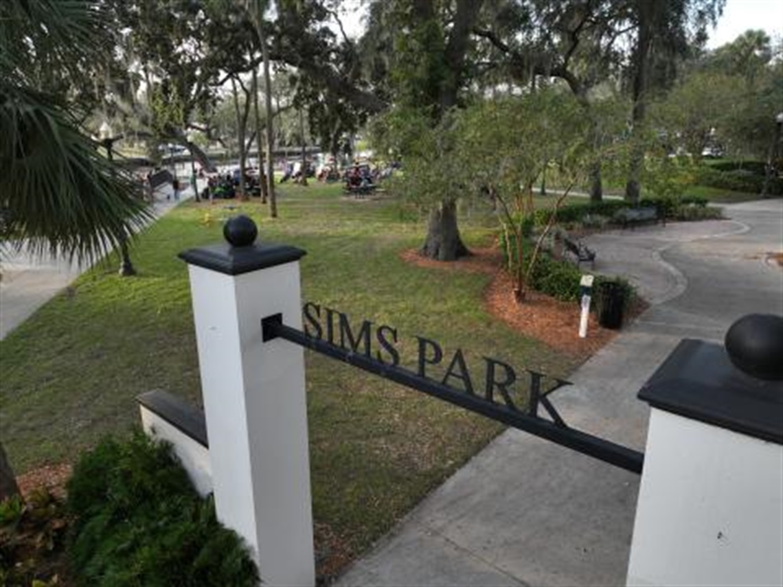 Sims Park - Entrance.jpeg